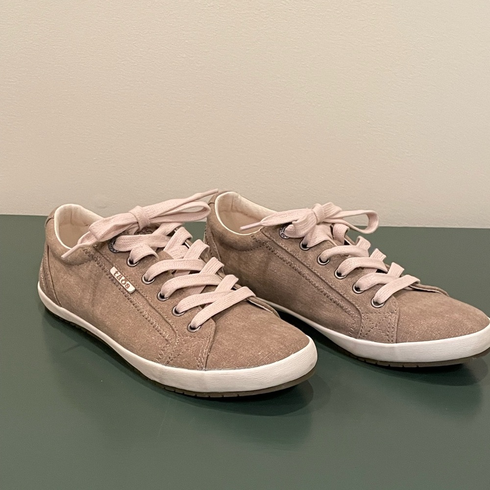 Taos Star Womens Canvas Shoes
